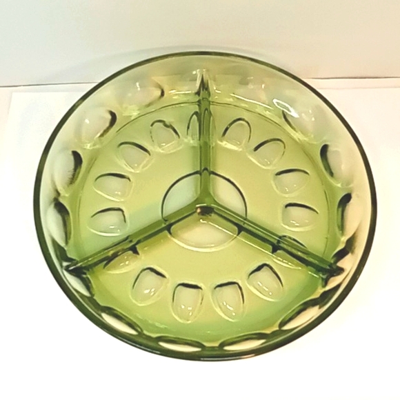 Vintage Indiana Glass avocado green thumbprint glass, 3 section serving plate - Picture 2 of 5